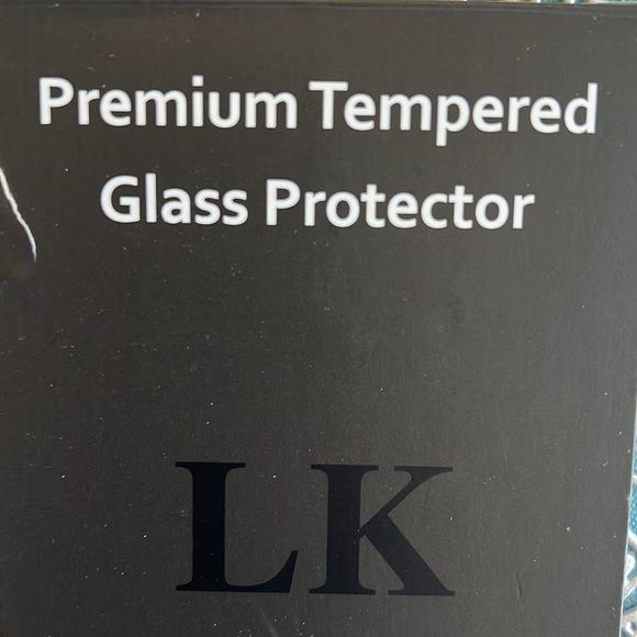 LK Premium Tempered Glass Protector iPhone 12/12 Pro Clear 4 Pack - Picture 6 of 6